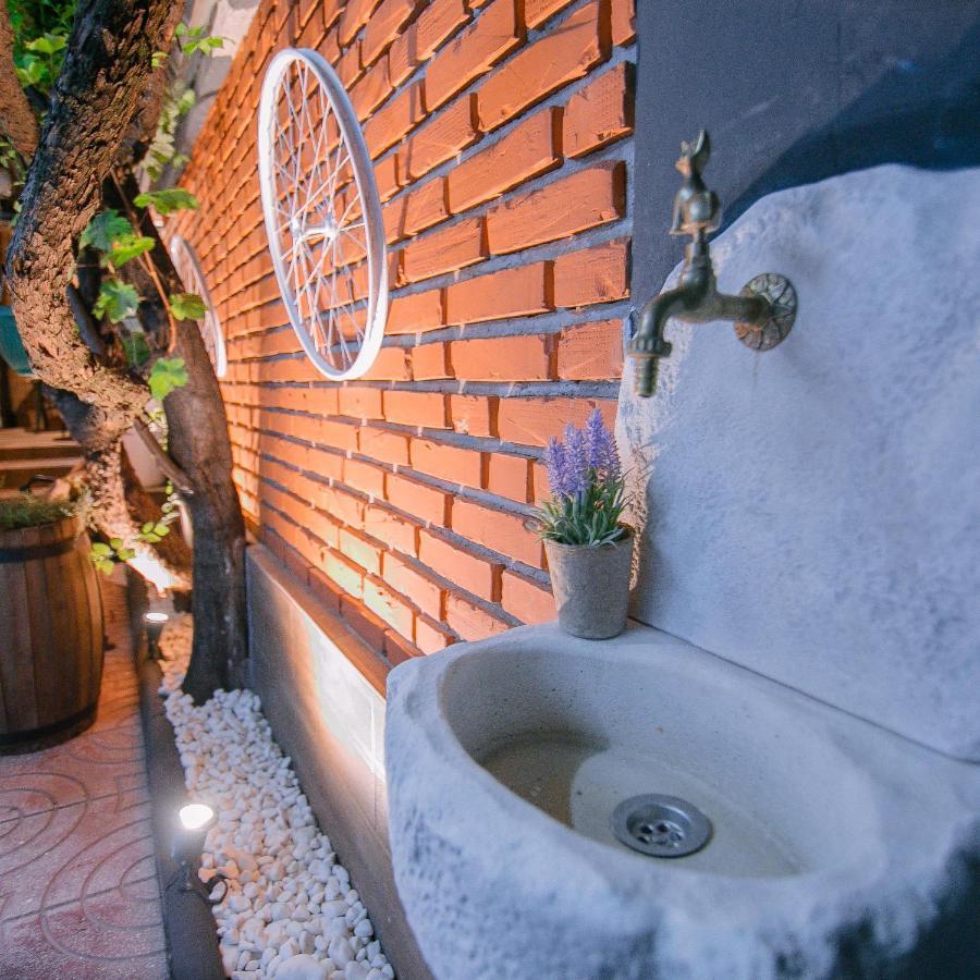 Villa Elezi Korce Bagian luar foto