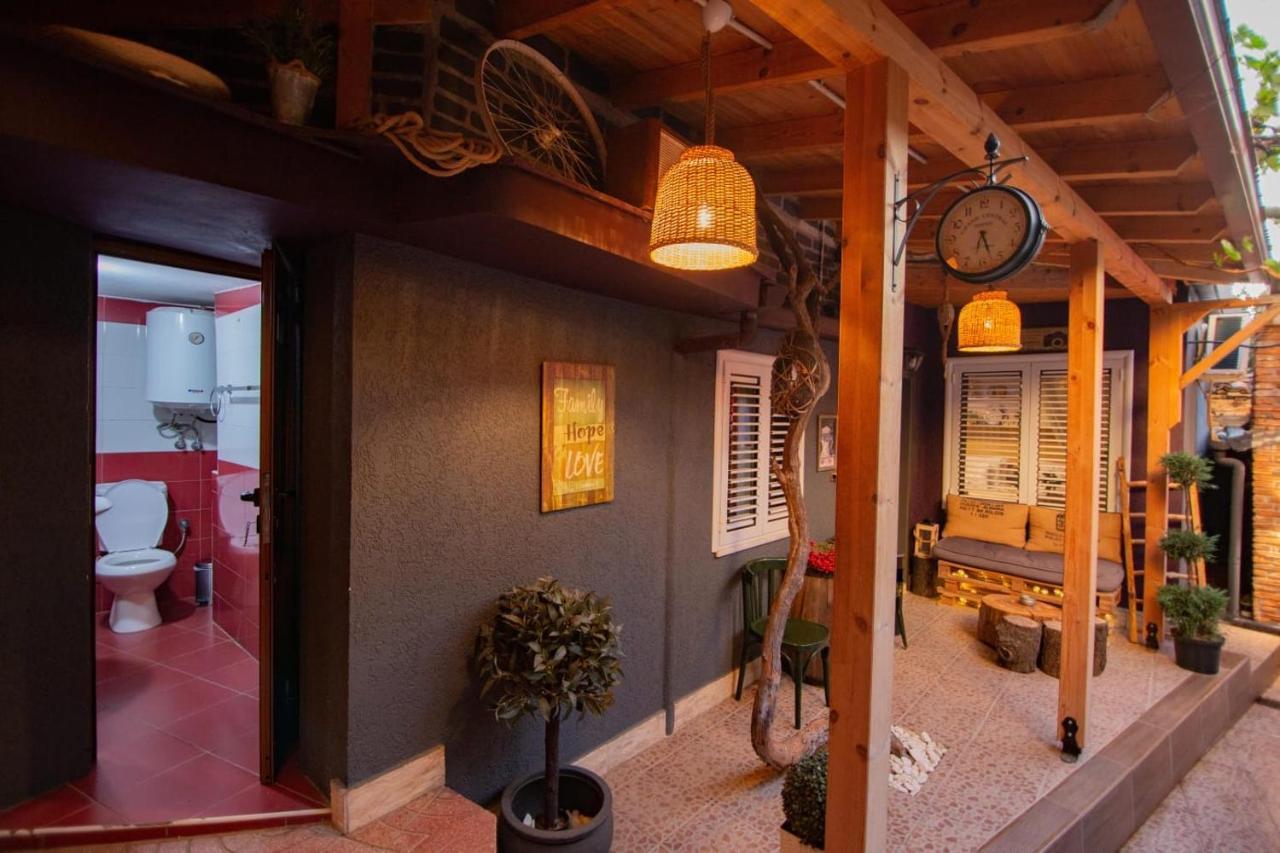 Villa Elezi Korce Bagian luar foto