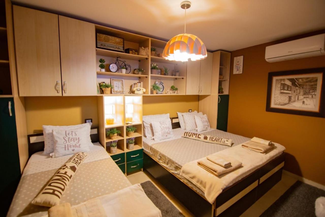 Villa Elezi Korce Bagian luar foto