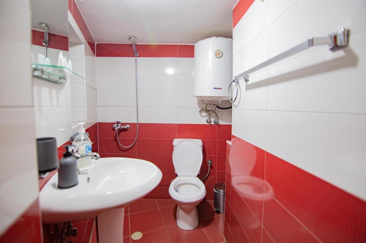 Villa Elezi Korce Bagian luar foto